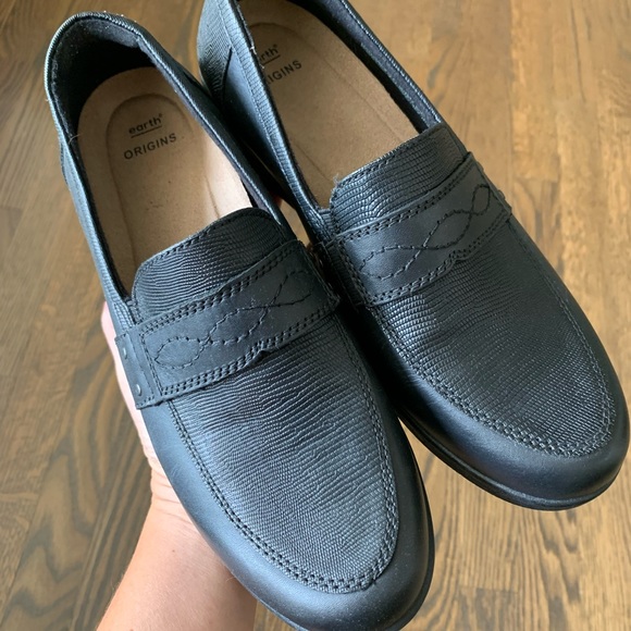 🌸 2 x $30 🌸 Brand new, never worn Earth Origins Shoes - Picture 7 of 7